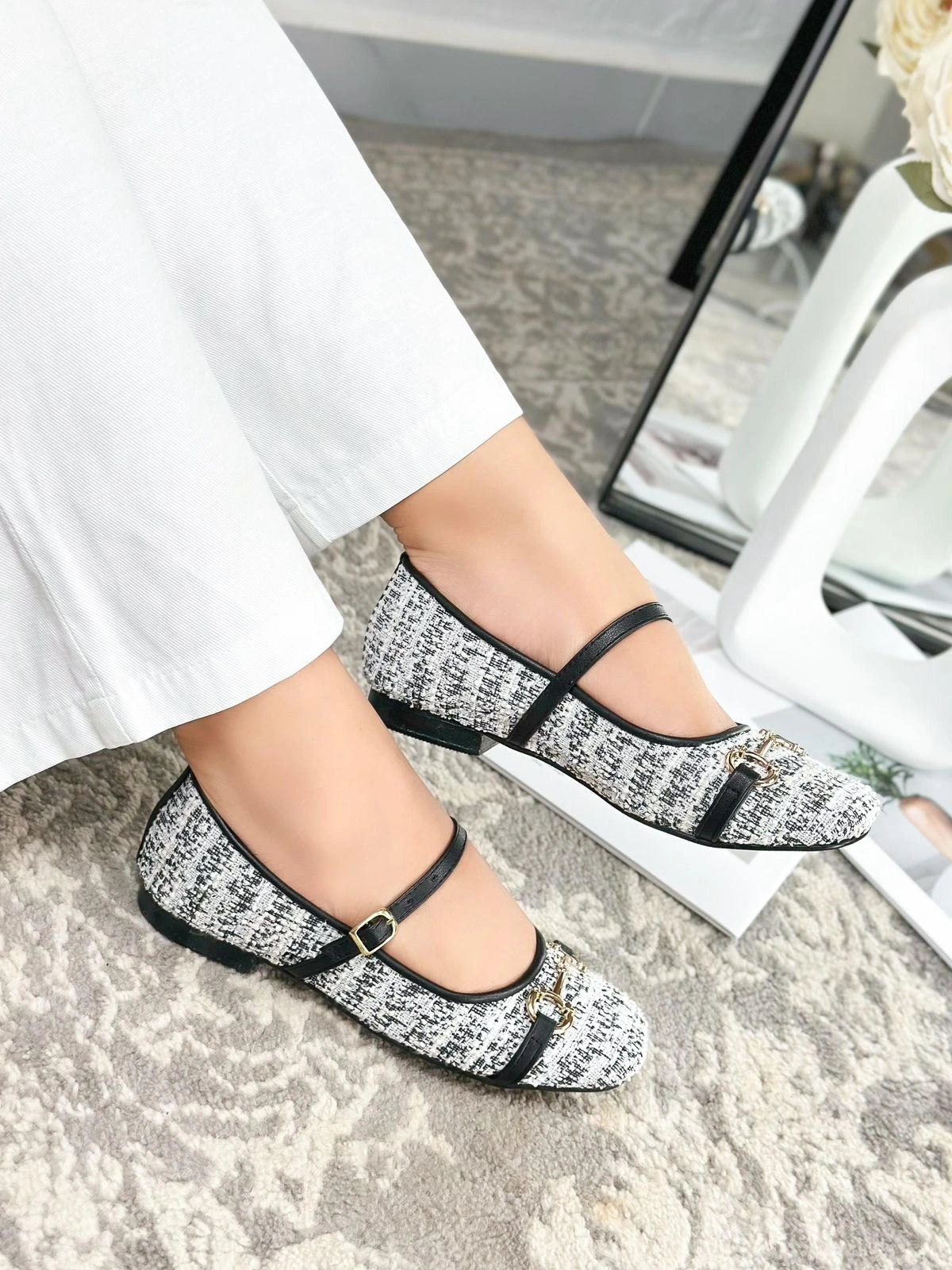 CAPRI FLATS