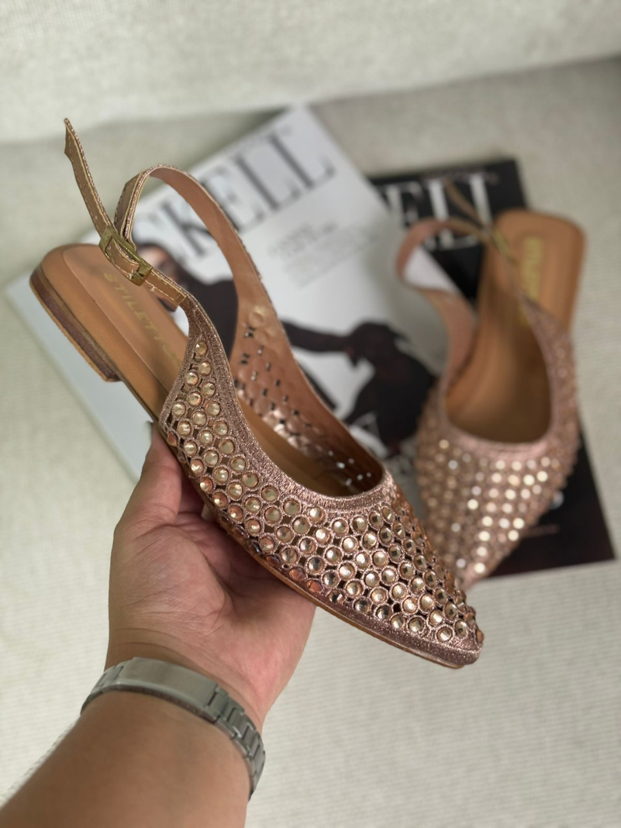 RAQUEL FLATS